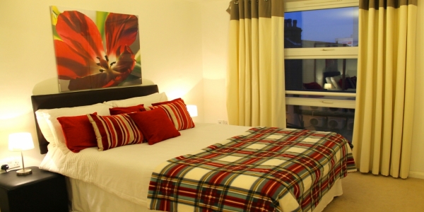 Master Bedroom with En-suite Master Bedroom with En-suite